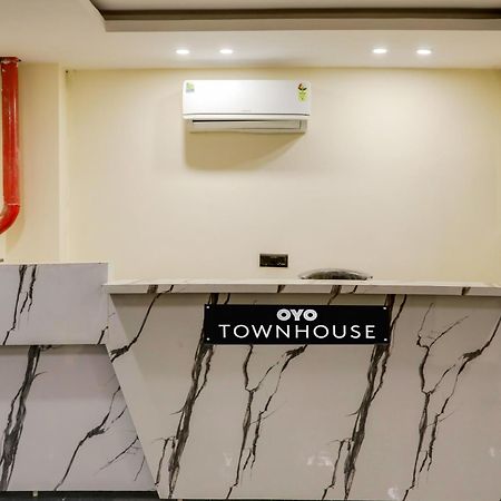 Townhouse Magnolia Corporate Stays グルガウン エクステリア 写真