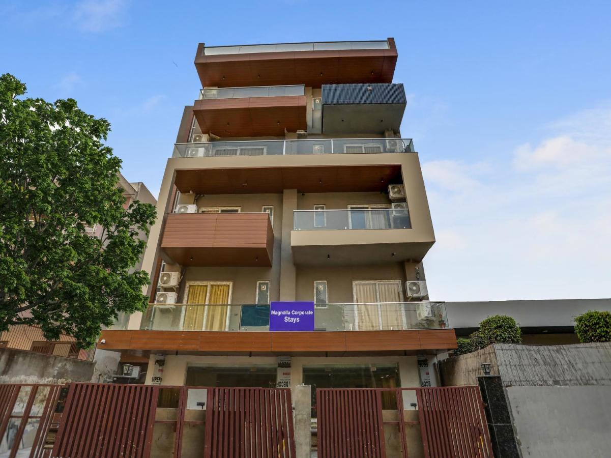 Townhouse Magnolia Corporate Stays グルガウン エクステリア 写真
